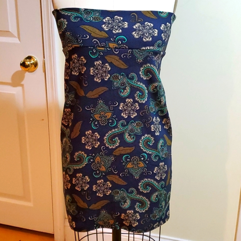 Pencil skirt
